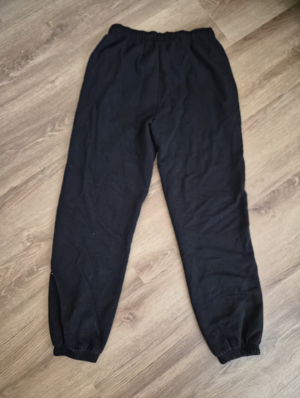 ALO Yoga Black Sweatpants with White Logo Tag Medium - Picture 4 of 4
